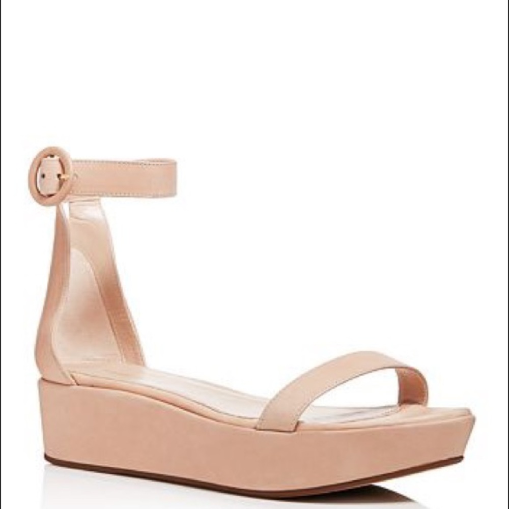 Stuart Weitzman Sandal Creme/Nude color